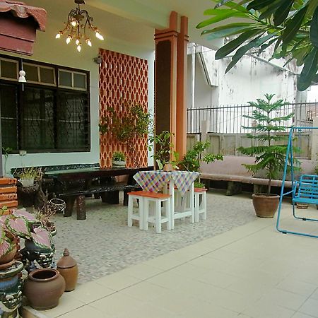 28 Rachabutr Hostel Убон Ратчатани Екстериор снимка