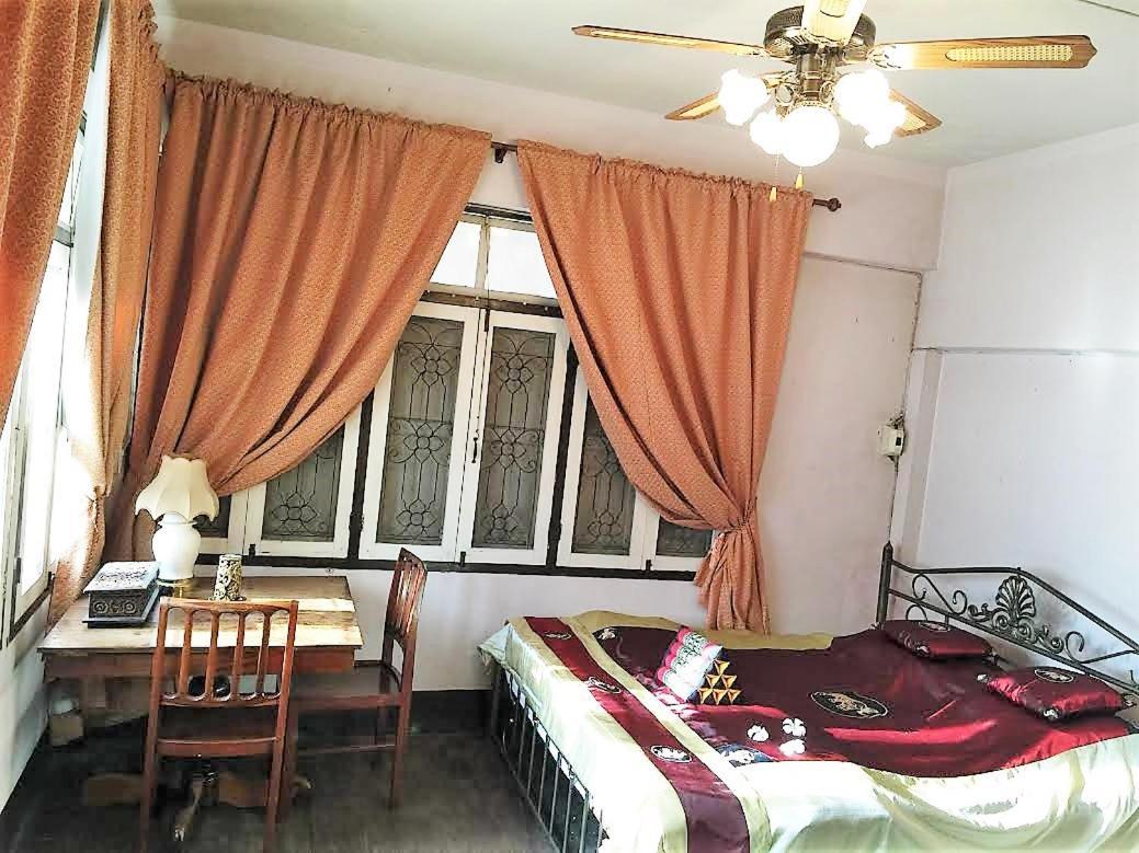 28 Rachabutr Hostel Убон Ратчатани Стая снимка