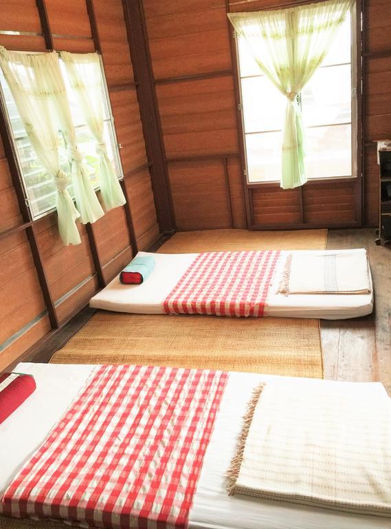 28 Rachabutr Hostel Убон Ратчатани Стая снимка