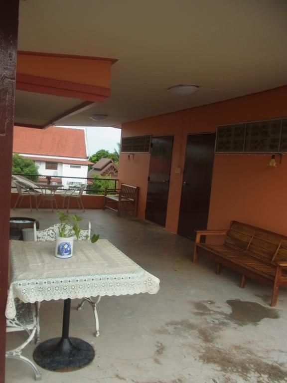28 Rachabutr Hostel Убон Ратчатани Екстериор снимка