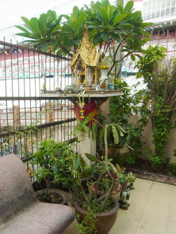 28 Rachabutr Hostel Убон Ратчатани Екстериор снимка