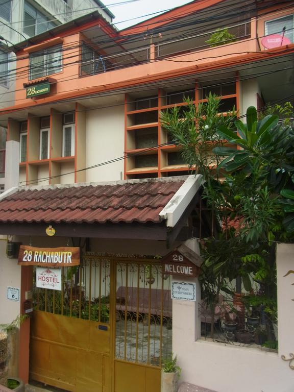 28 Rachabutr Hostel Убон Ратчатани Екстериор снимка