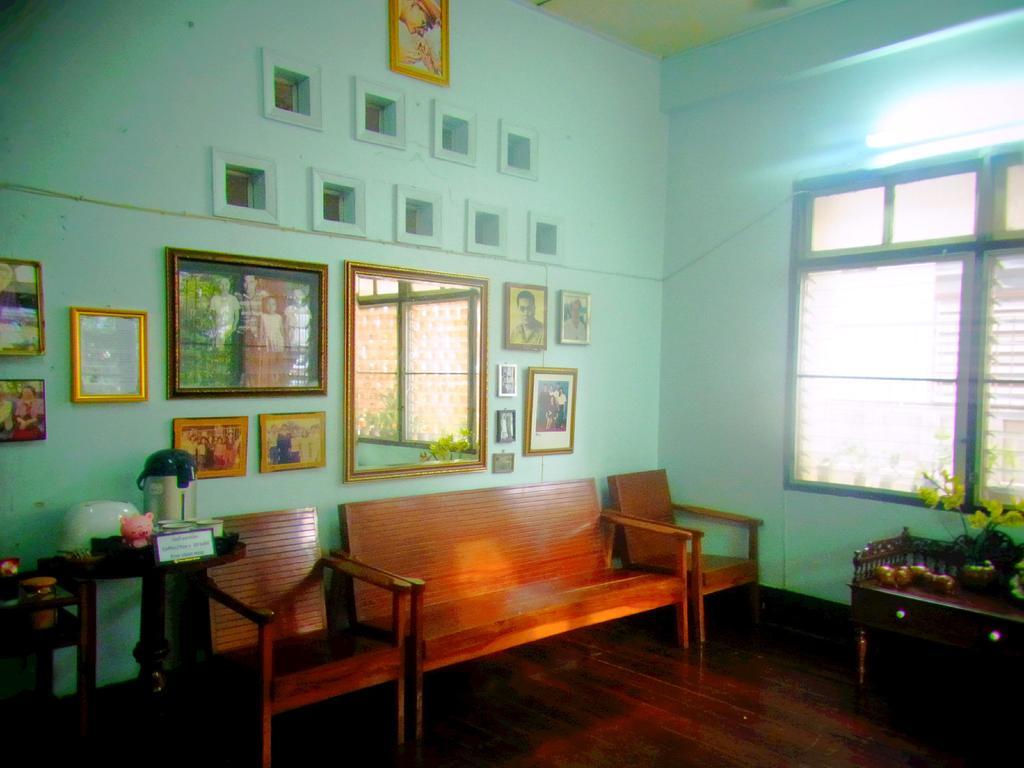 28 Rachabutr Hostel Убон Ратчатани Екстериор снимка